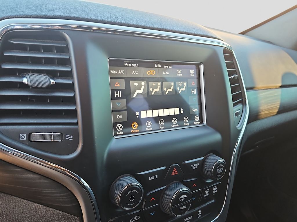 Thumbnail: 2021 Jeep Grand Cherokee - 14