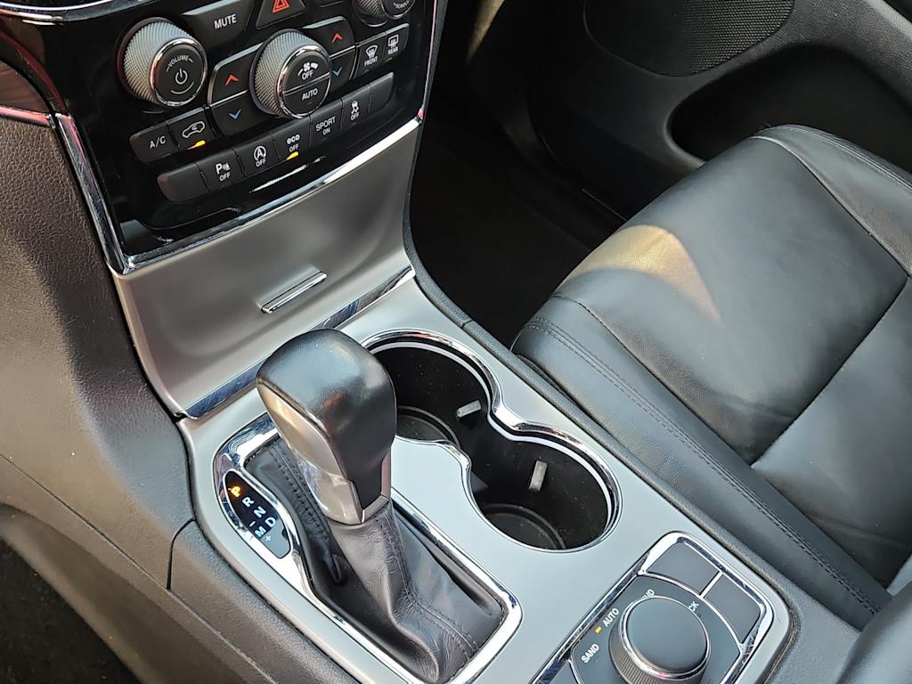 Thumbnail: 2022 Jeep Grand Cherokee - 14