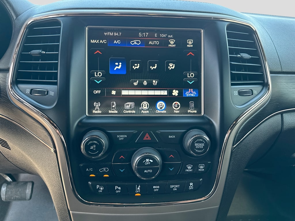 Thumbnail: 2017 Jeep Grand Cherokee - 11
