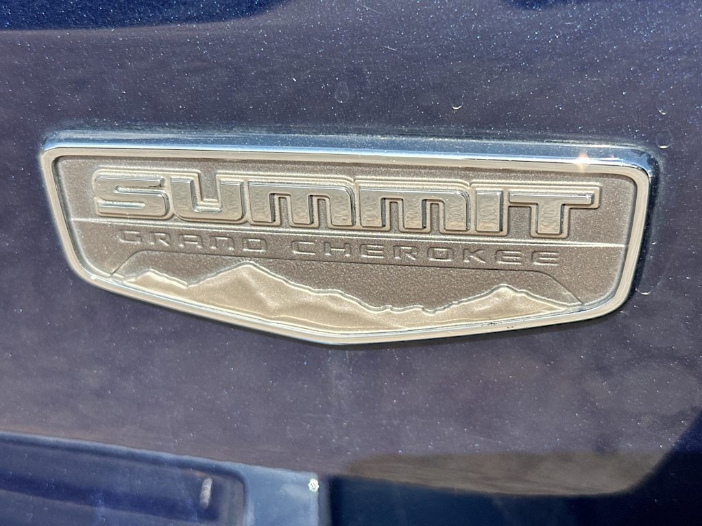 Thumbnail: 2017 Jeep Grand Cherokee - 24