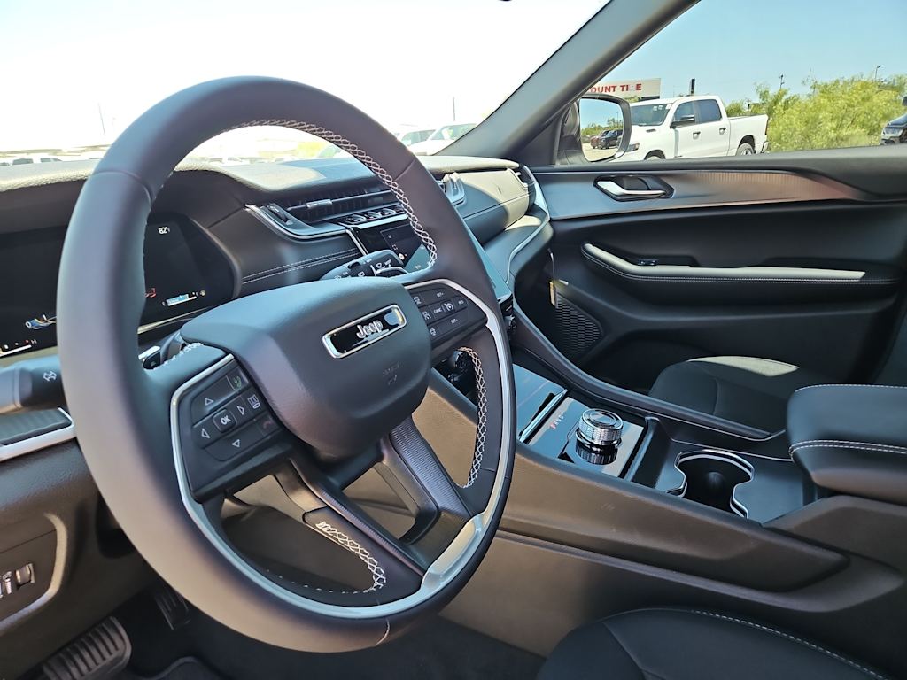 Thumbnail: 2026 Jeep Grand Cherokee - 2