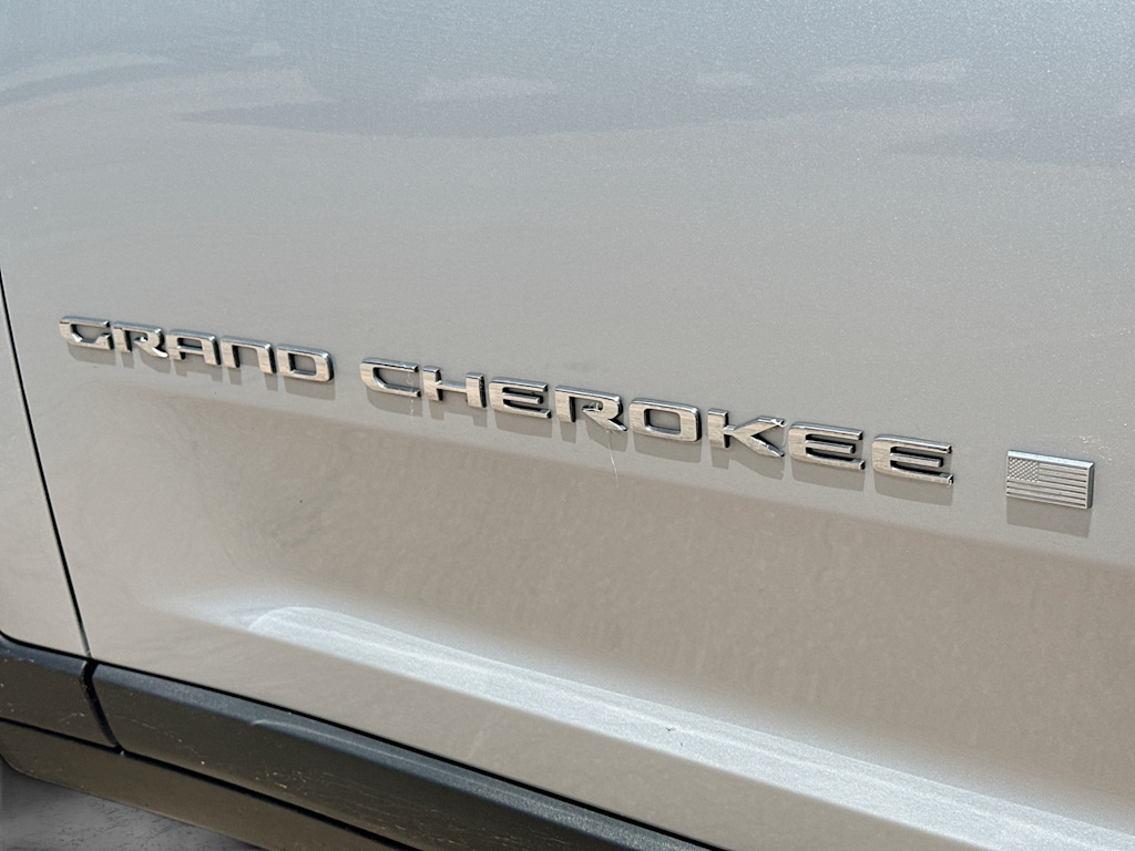 Thumbnail: 2024 Jeep Grand Cherokee - 7