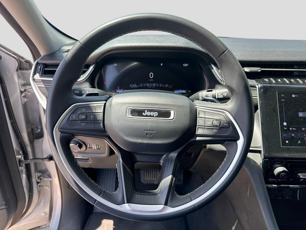 Thumbnail: 2024 Jeep Grand Cherokee - 10
