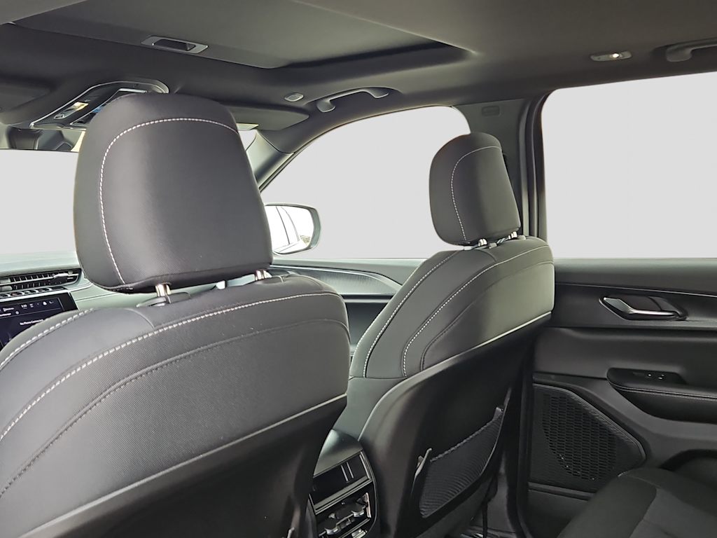 Thumbnail: 2026 Jeep Grand Cherokee - 23