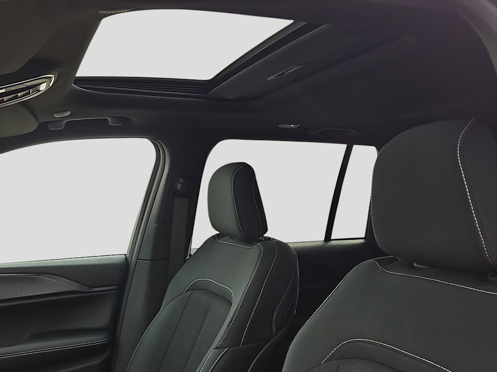 Thumbnail: 2026 Jeep Grand Cherokee - 22