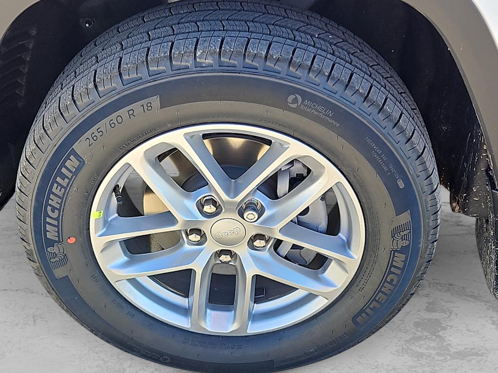 Thumbnail: 2026 Jeep Grand Cherokee - 8