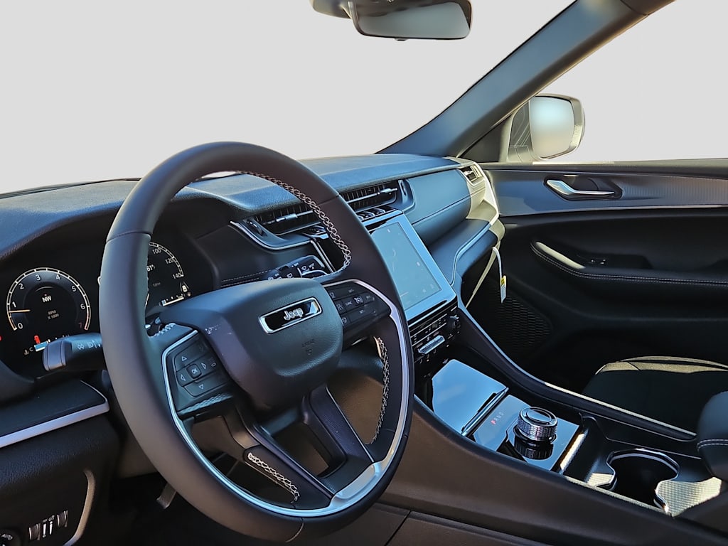 Thumbnail: 2026 Jeep Grand Cherokee - 2