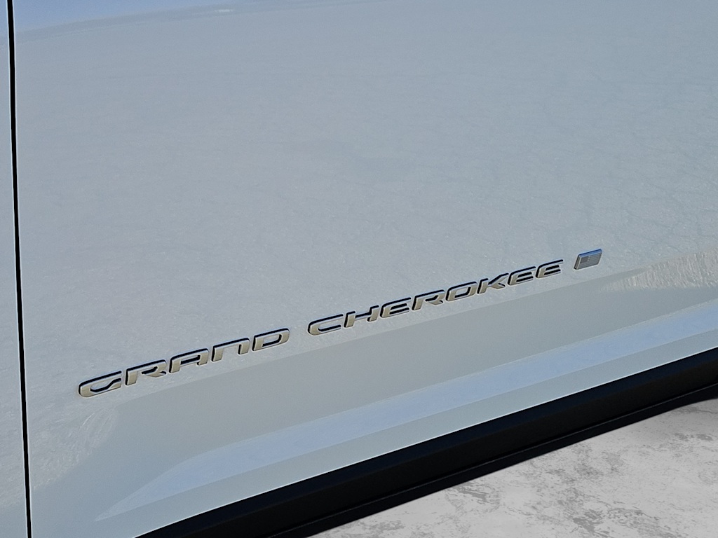 Thumbnail: 2026 Jeep Grand Cherokee - 7