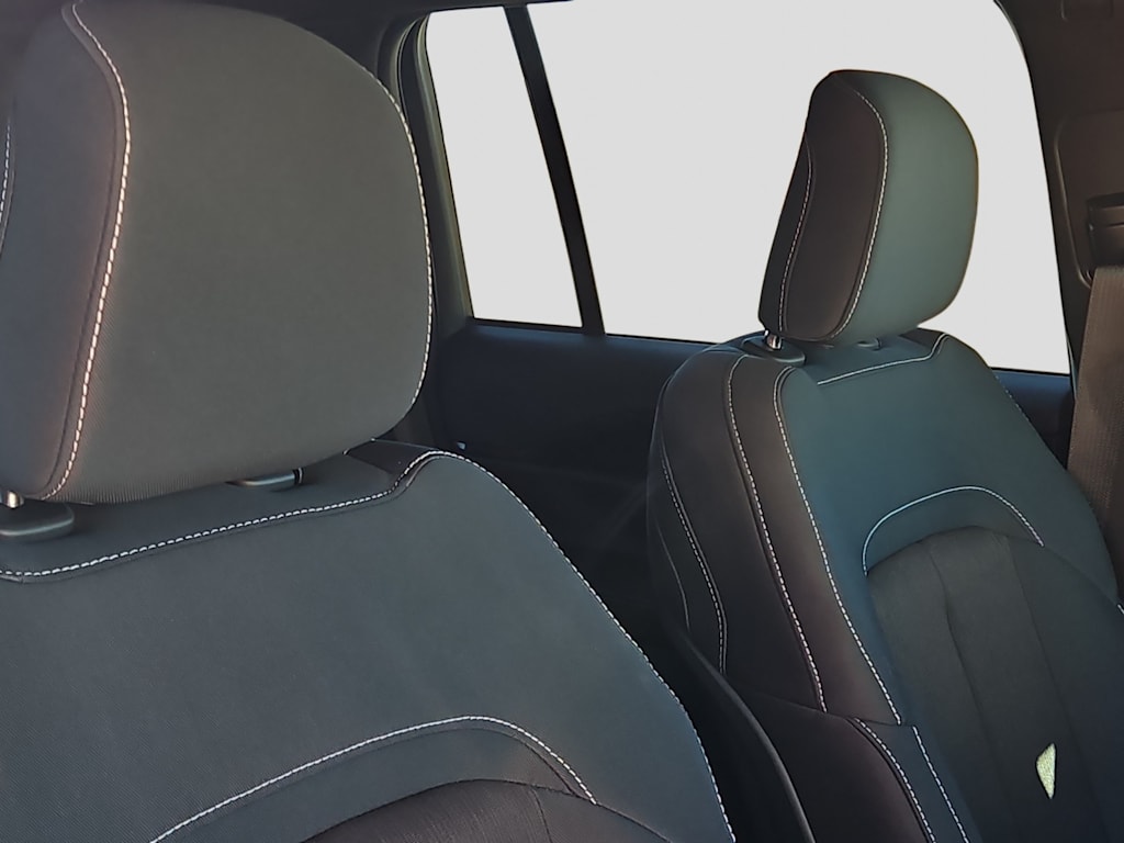 Thumbnail: 2026 Jeep Grand Cherokee - 21