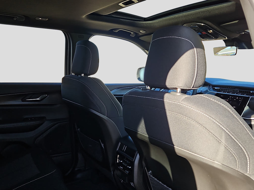 Thumbnail: 2026 Jeep Grand Cherokee - 23