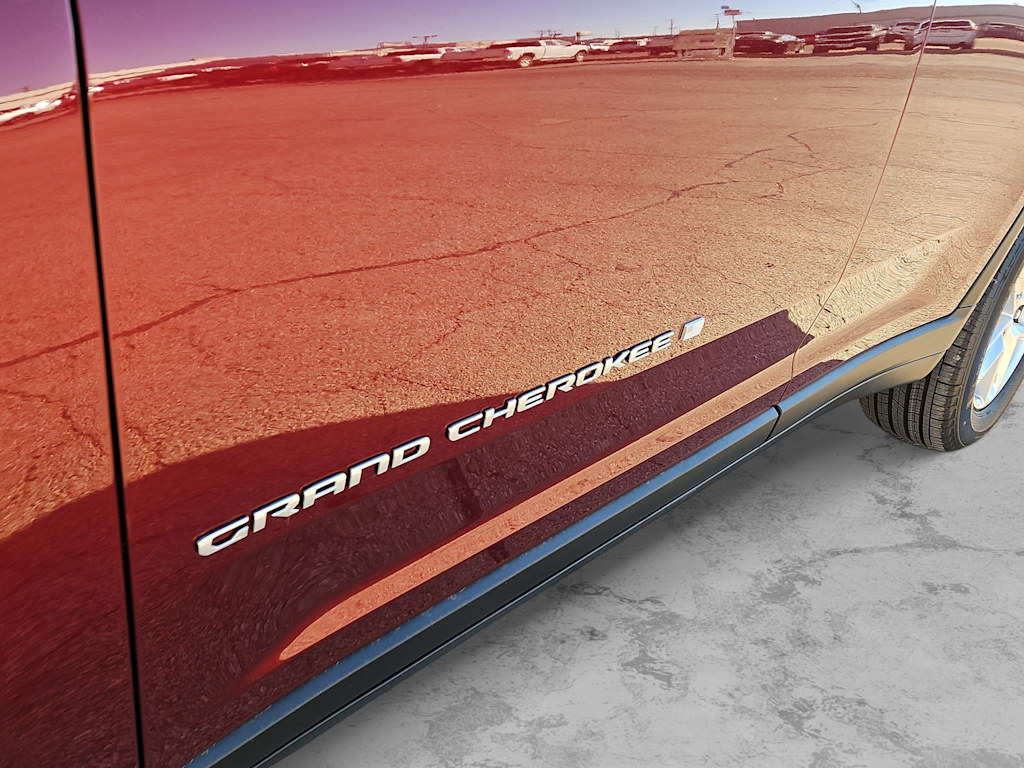 Thumbnail: 2026 Jeep Grand Cherokee - 7