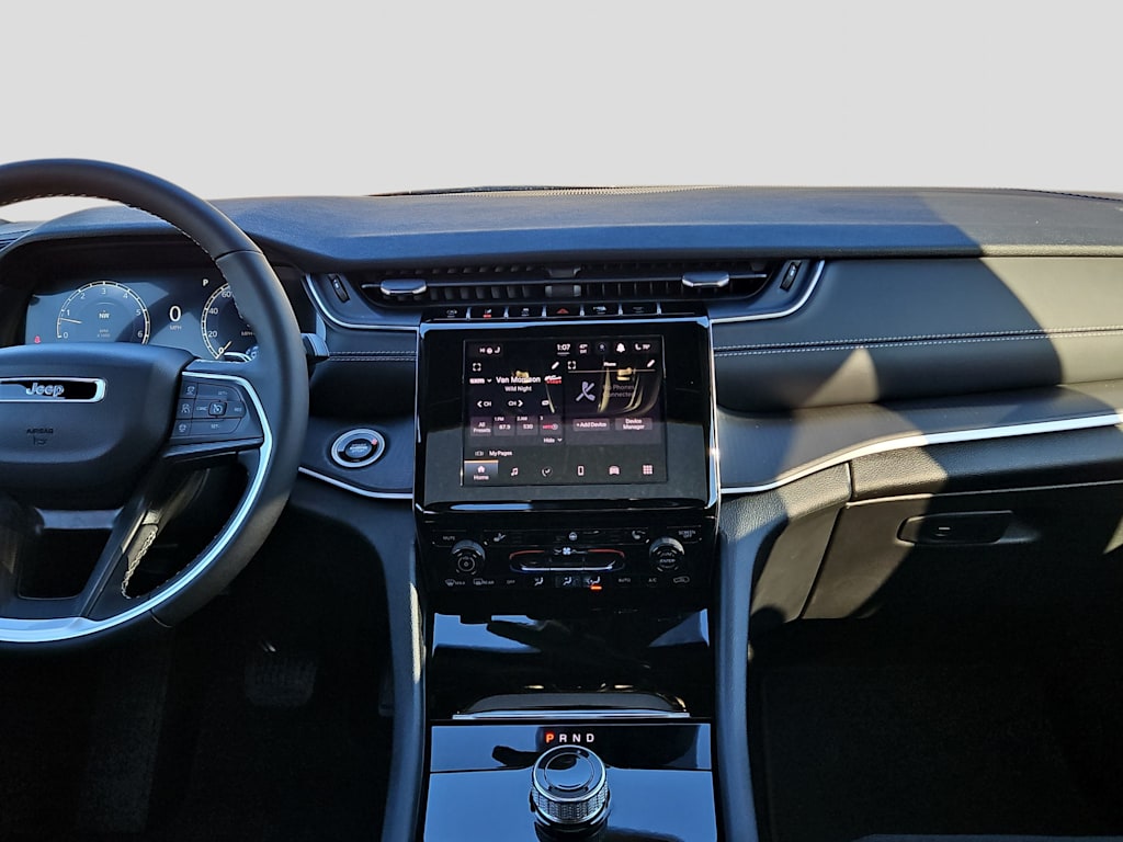 Thumbnail: 2026 Jeep Grand Cherokee - 9