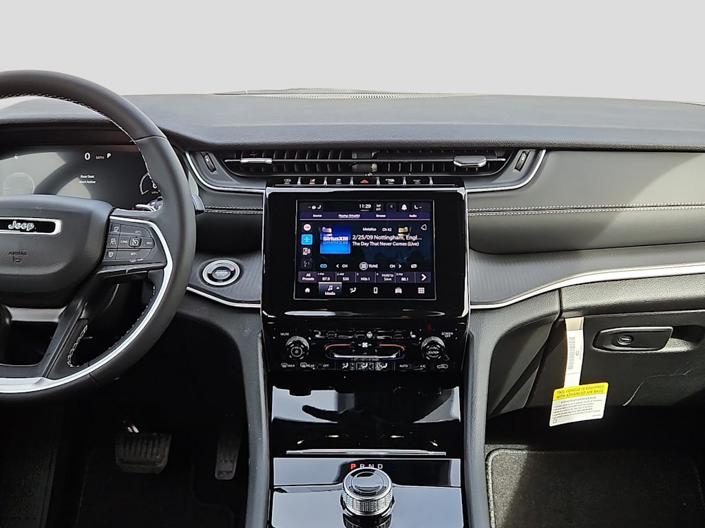 Thumbnail: 2026 Jeep Grand Cherokee - 8