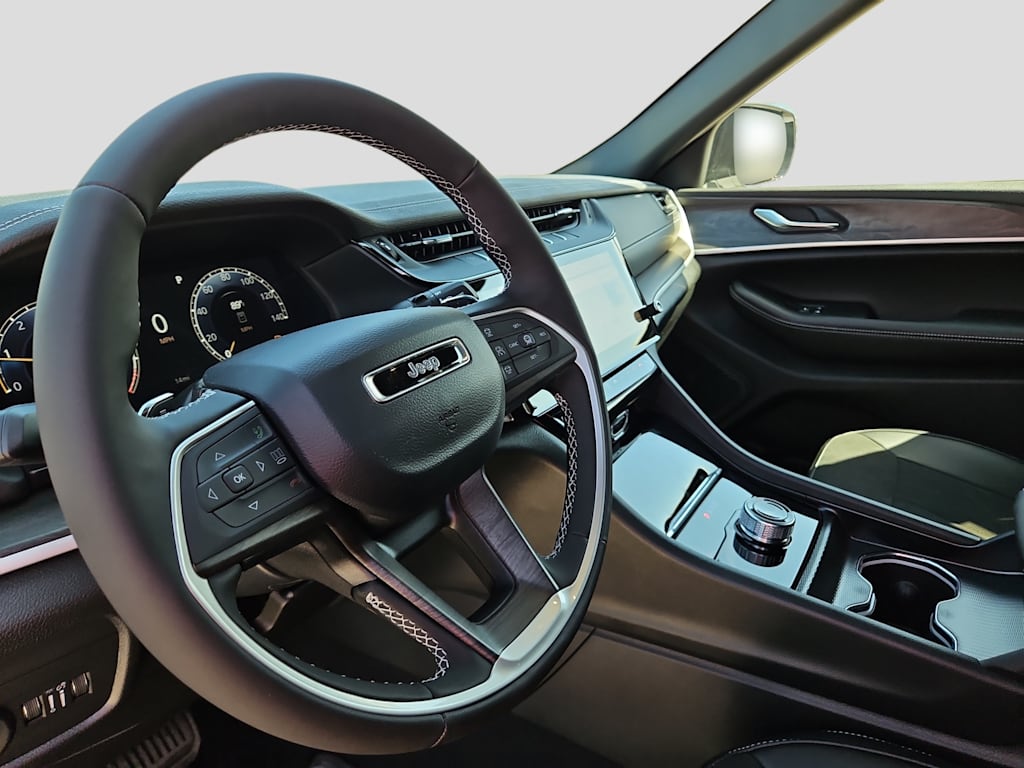 Thumbnail: 2026 Jeep Grand Cherokee - 2
