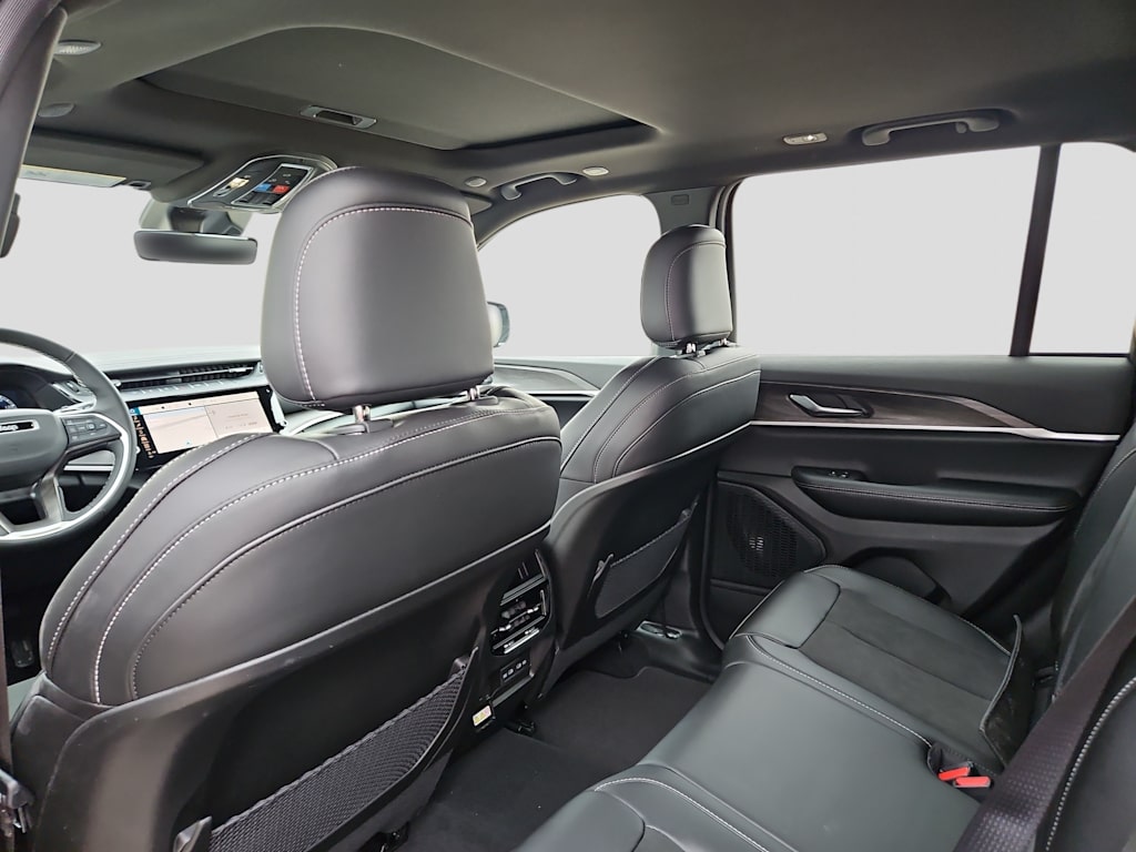 Thumbnail: 2026 Jeep Grand Cherokee - 12