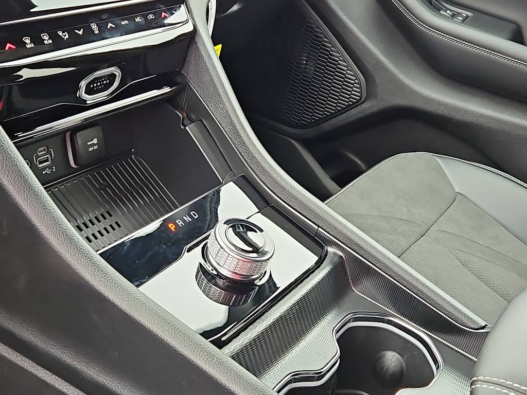 Thumbnail: 2026 Jeep Grand Cherokee - 14