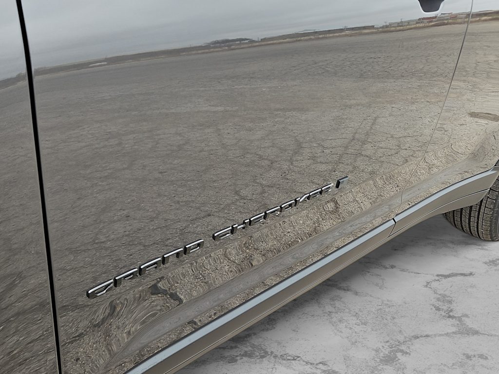 Thumbnail: 2026 Jeep Grand Cherokee - 7