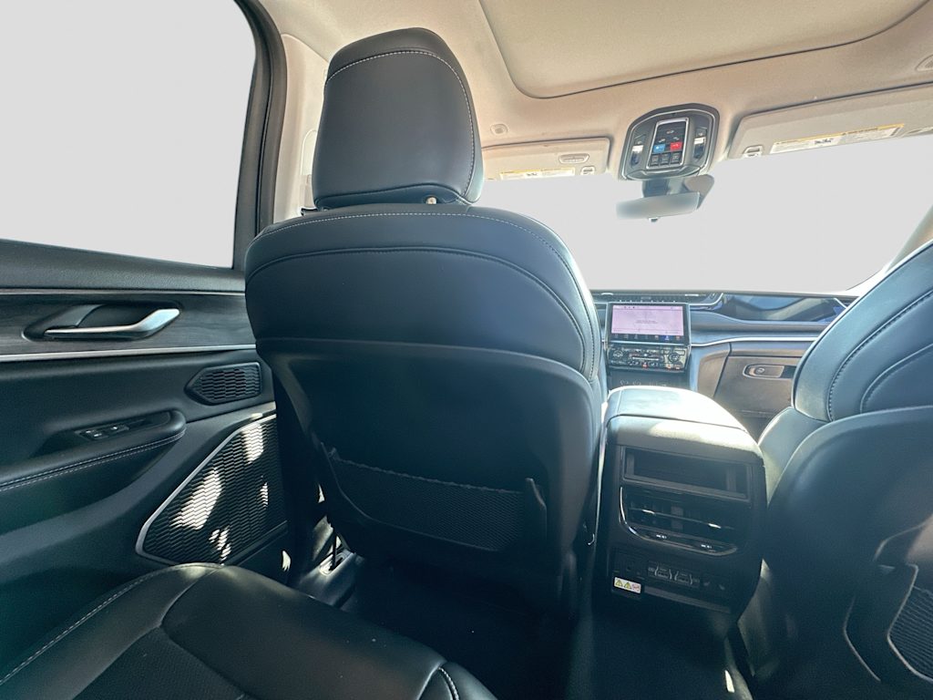 Thumbnail: 2022 Jeep Grand Cherokee - 26