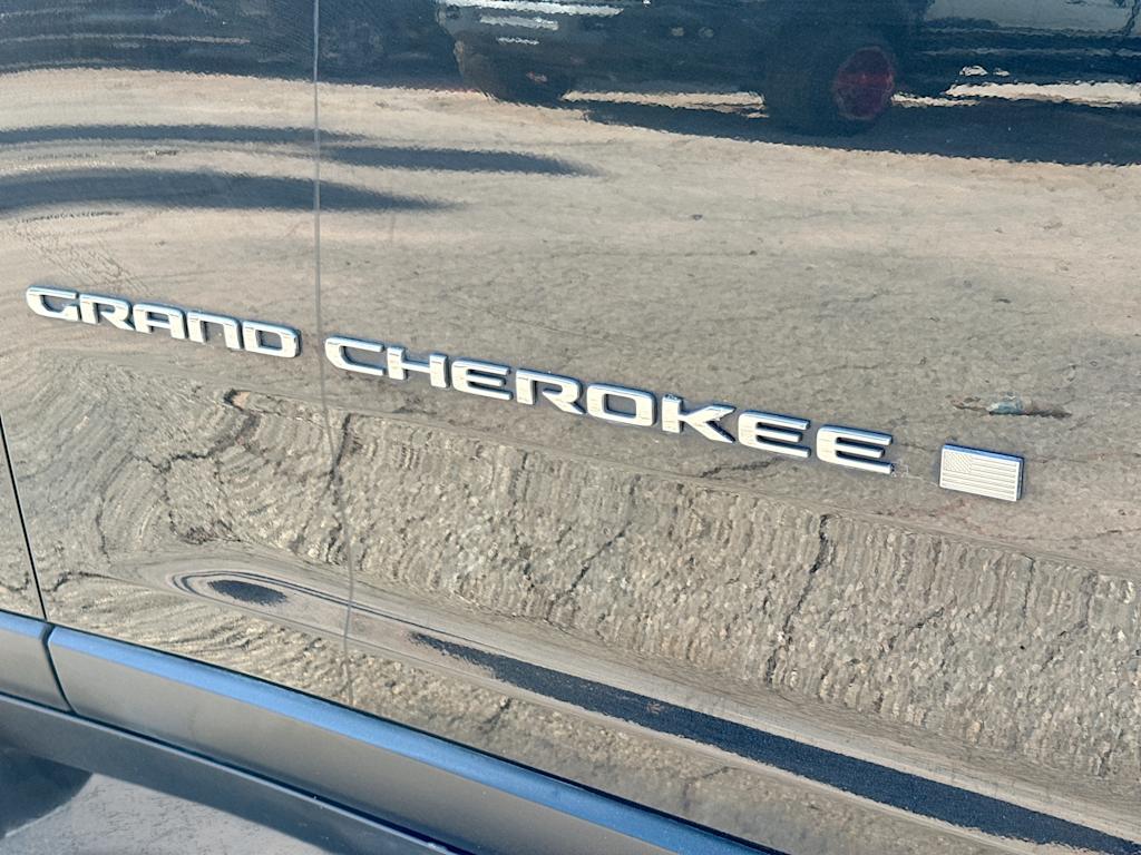 Thumbnail: 2022 Jeep Grand Cherokee - 7