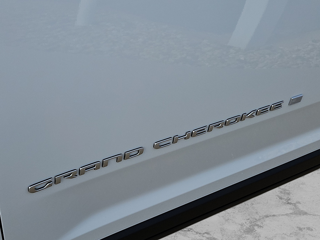 Thumbnail: 2025 Jeep Grand Cherokee - 3