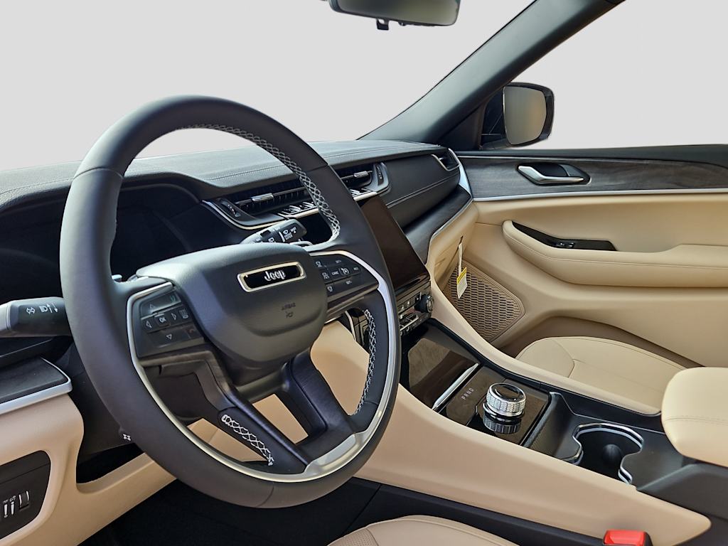 Thumbnail: 2025 Jeep Grand Cherokee - 2