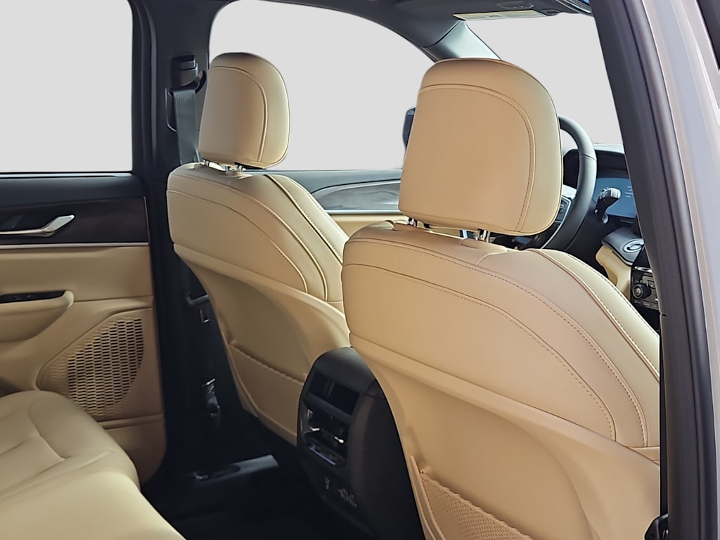 Thumbnail: 2025 Jeep Grand Cherokee - 5