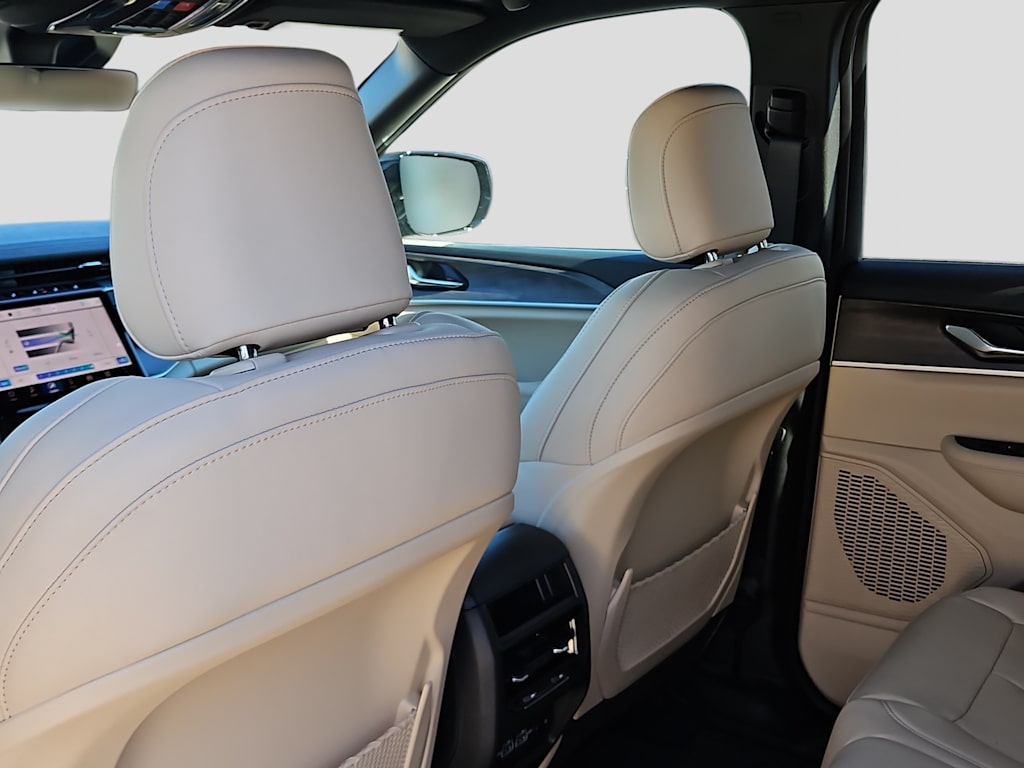 Thumbnail: 2025 Jeep Grand Cherokee - 10