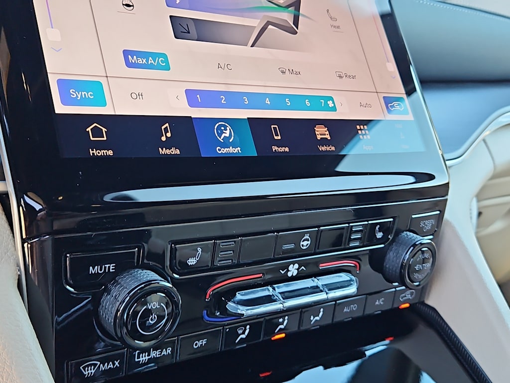 Thumbnail: 2025 Jeep Grand Cherokee - 13