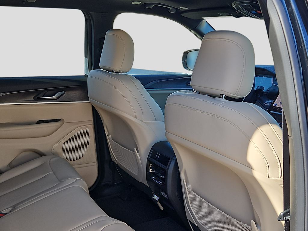 Thumbnail: 2025 Jeep Grand Cherokee - 12