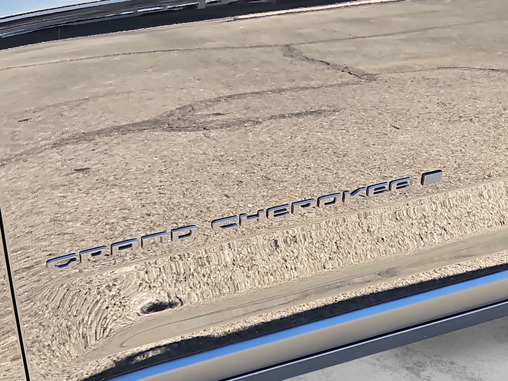 Thumbnail: 2025 Jeep Grand Cherokee - 15