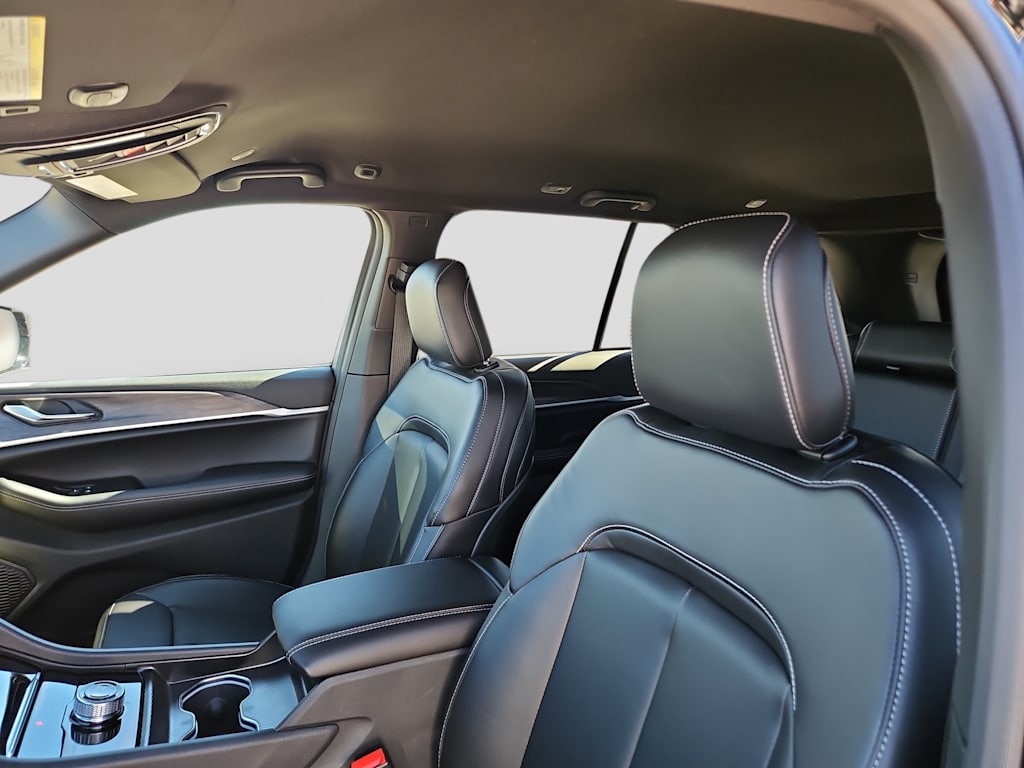 Thumbnail: 2025 Jeep Grand Cherokee - 10