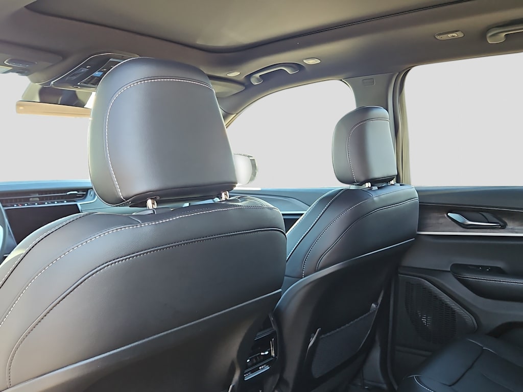 Thumbnail: 2025 Jeep Grand Cherokee - 22