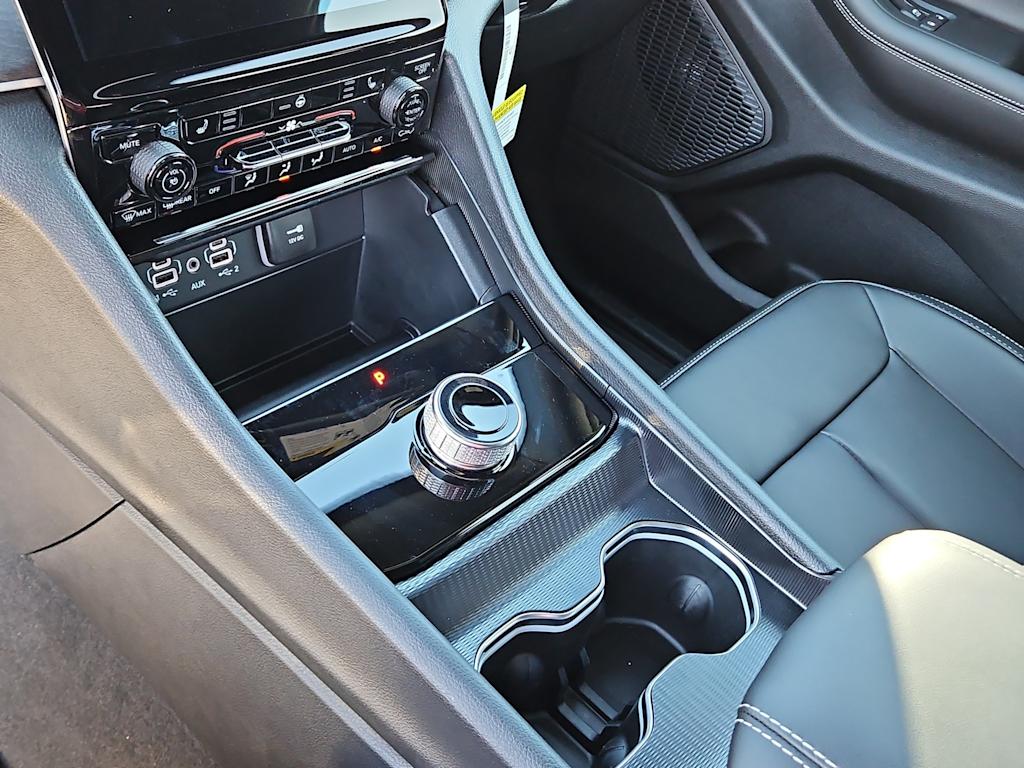 Thumbnail: 2025 Jeep Grand Cherokee - 15