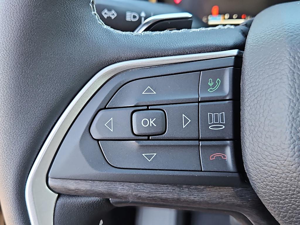 Thumbnail: 2025 Jeep Grand Cherokee - 25