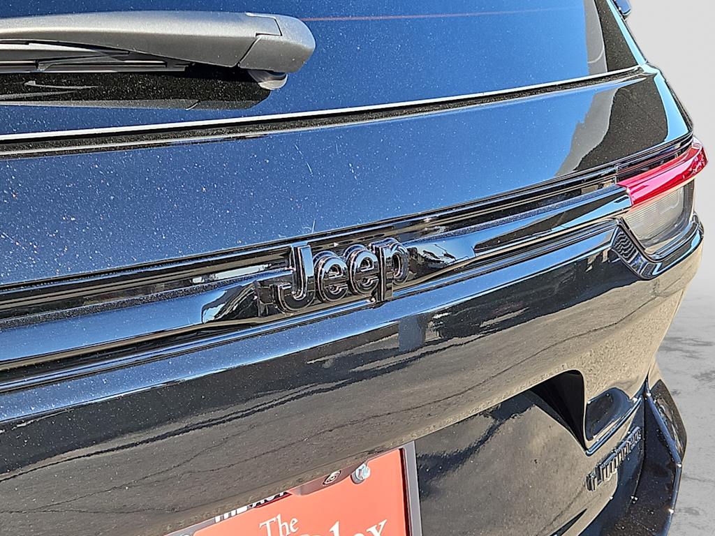 Thumbnail: 2025 Jeep Grand Cherokee - 21