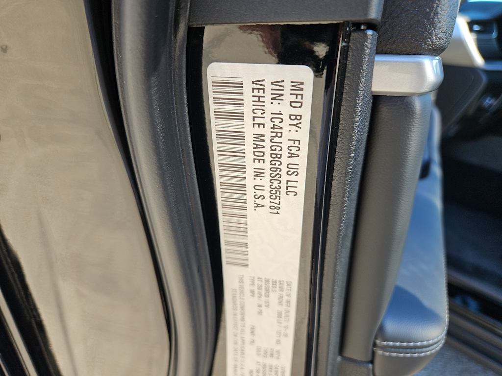 Thumbnail: 2025 Jeep Grand Cherokee - 16