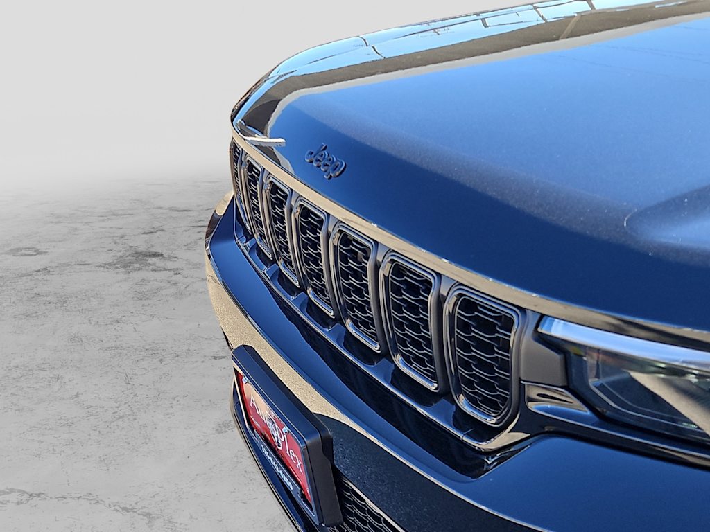 Thumbnail: 2025 Jeep Grand Cherokee - 7