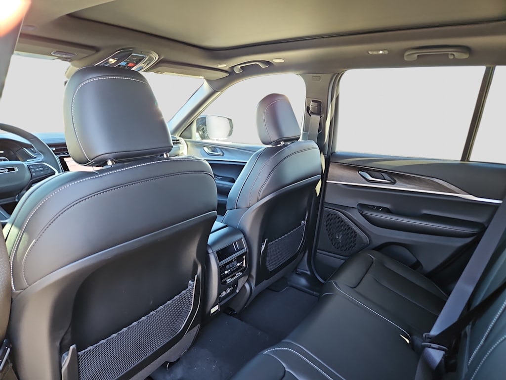 Thumbnail: 2025 Jeep Grand Cherokee - 11