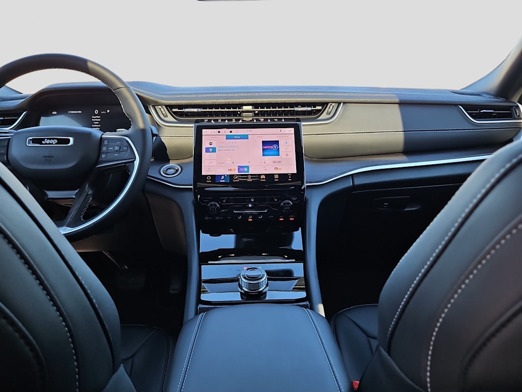 Thumbnail: 2025 Jeep Grand Cherokee - 8