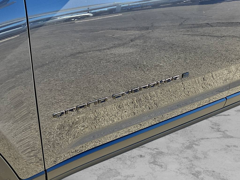 Thumbnail: 2025 Jeep Grand Cherokee - 22