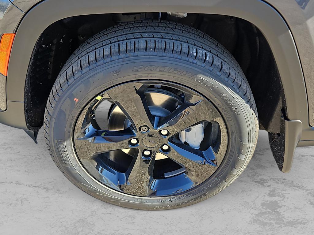 Thumbnail: 2025 Jeep Grand Cherokee - 7