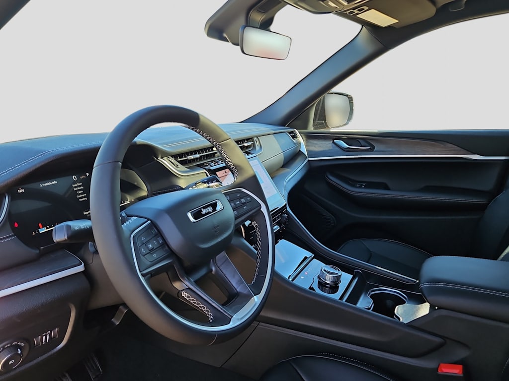 Thumbnail: 2025 Jeep Grand Cherokee - 2