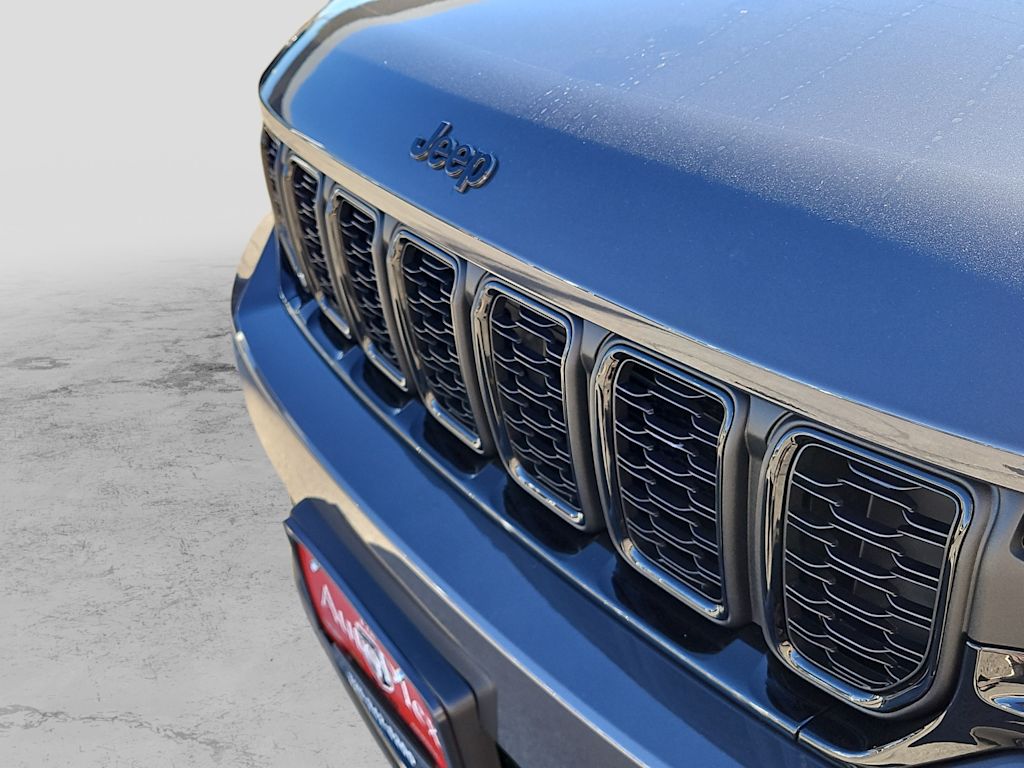 Thumbnail: 2025 Jeep Grand Cherokee - 6