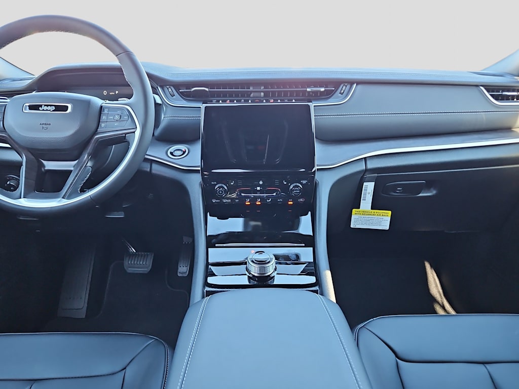 Thumbnail: 2025 Jeep Grand Cherokee - 9