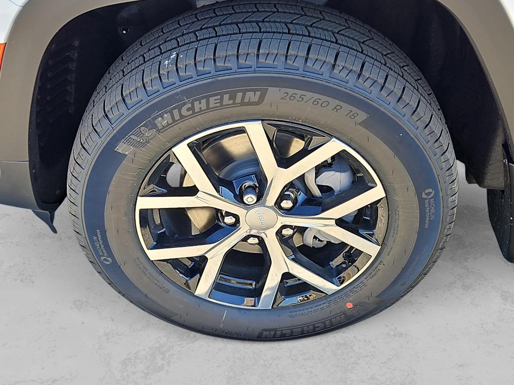 Thumbnail: 2025 Jeep Grand Cherokee - 8