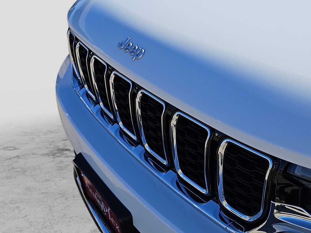 Thumbnail: 2025 Jeep Grand Cherokee - 22