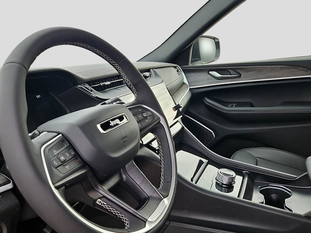 Thumbnail: 2026 Jeep Grand Cherokee - 2