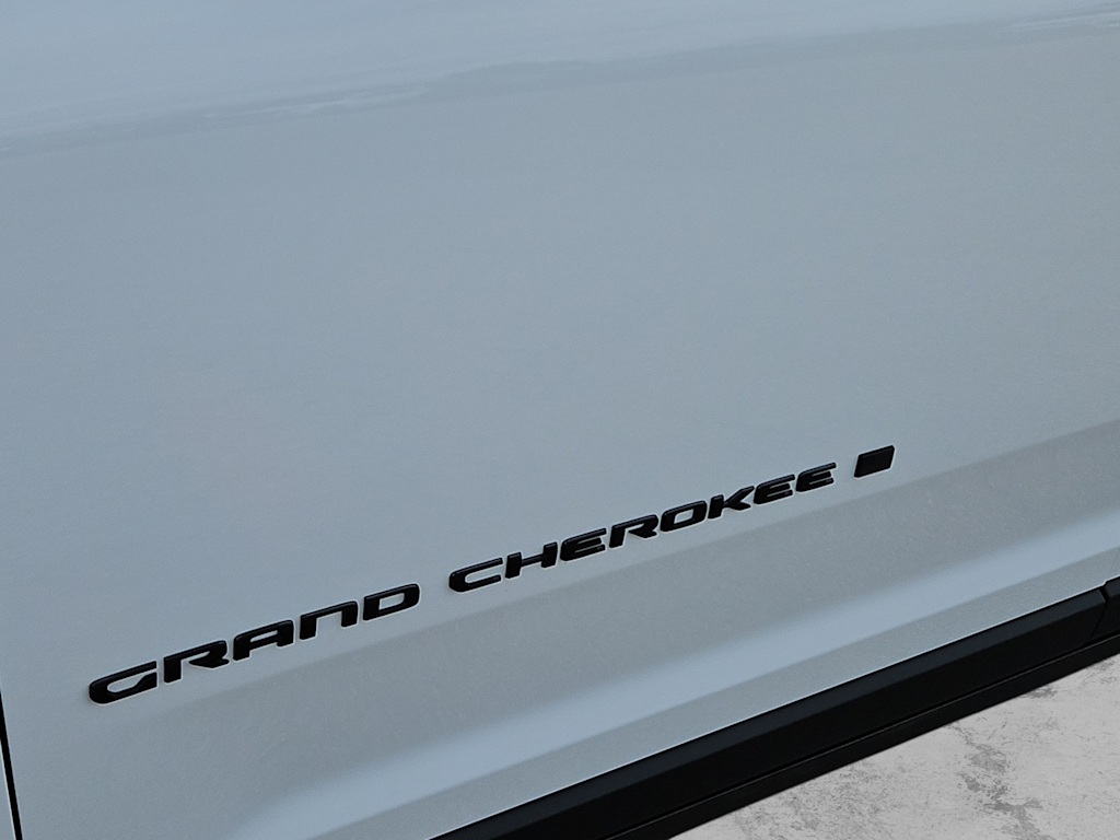 Thumbnail: 2026 Jeep Grand Cherokee - 20