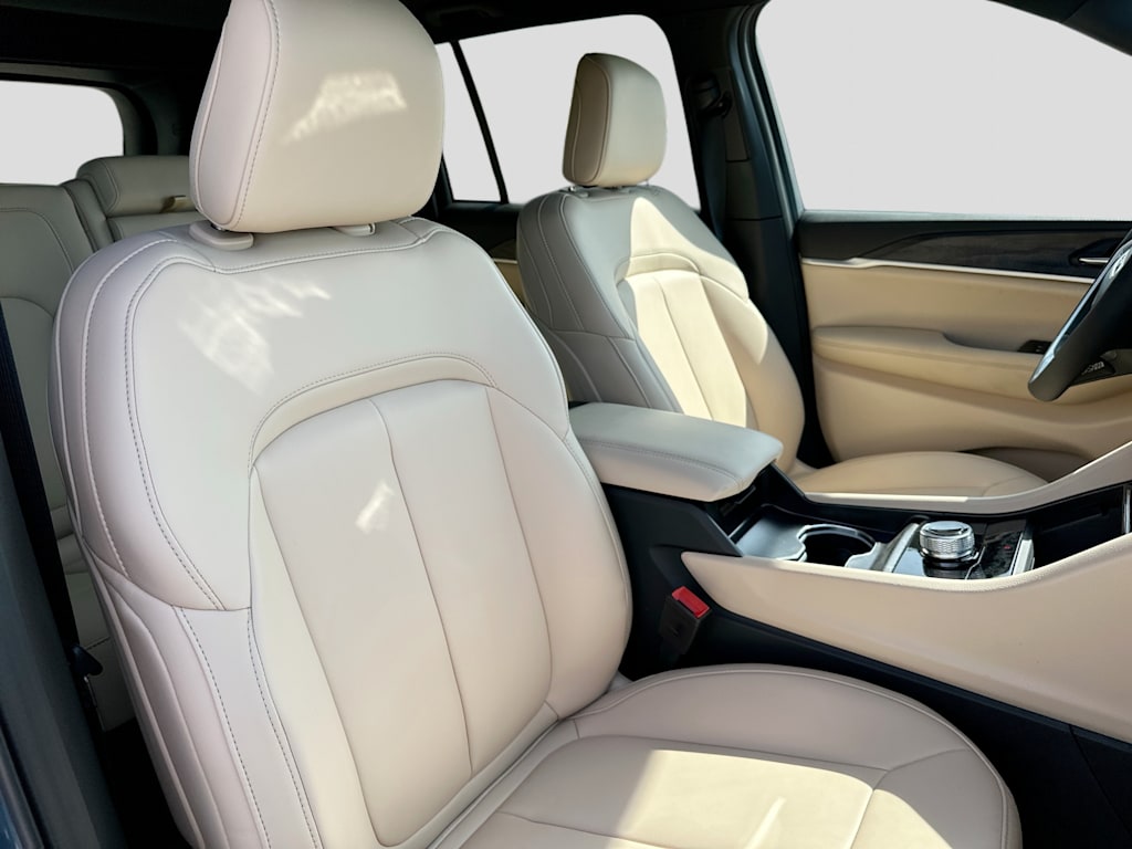 Thumbnail: 2026 Jeep Grand Cherokee - 27