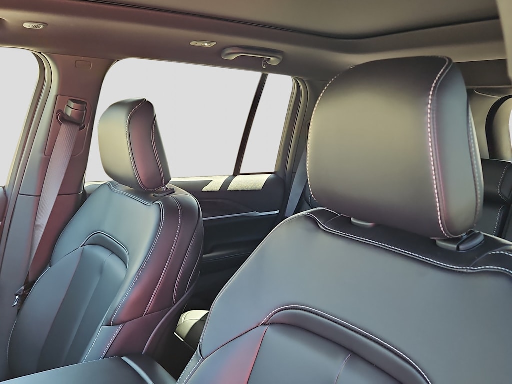 Thumbnail: 2026 Jeep Grand Cherokee - 10